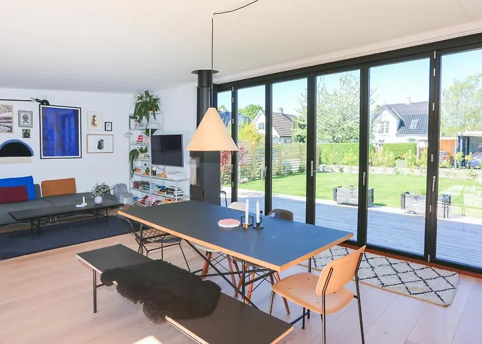 Modern Architecture Atrium House